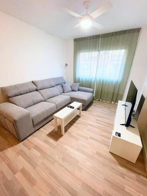 Modern Apartment In Malaga - Rosas Ngoại thất bức ảnh