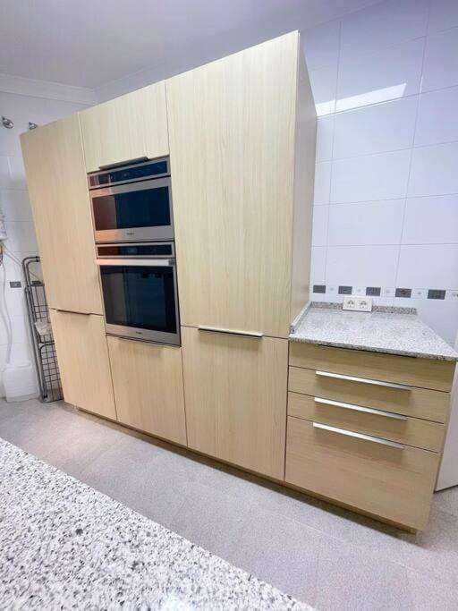 Modern Apartment In Malaga - Rosas Ngoại thất bức ảnh