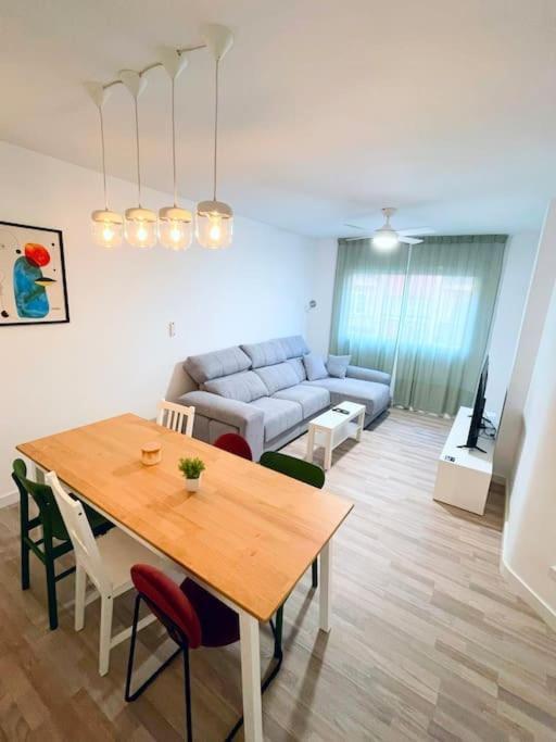 Modern Apartment In Malaga - Rosas Ngoại thất bức ảnh