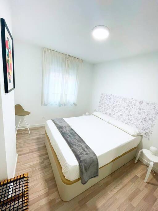 Modern Apartment In Malaga - Rosas Ngoại thất bức ảnh
